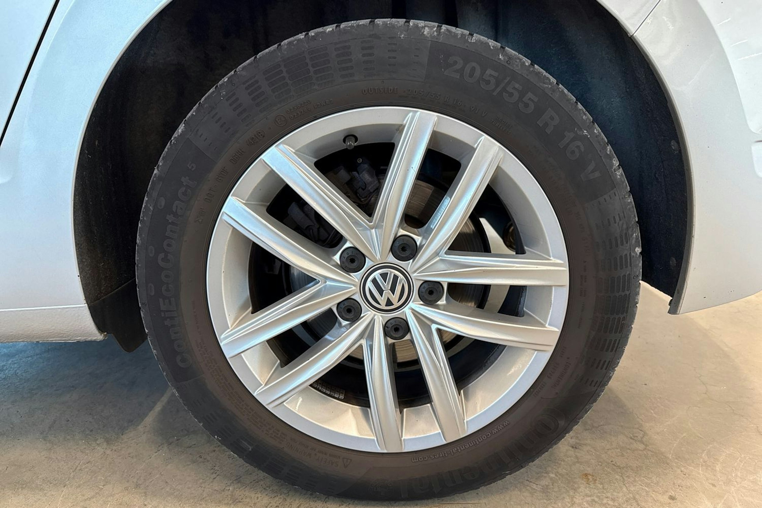 hopea Volkswagen Golf Sportsvan 2019 kuva 13.
