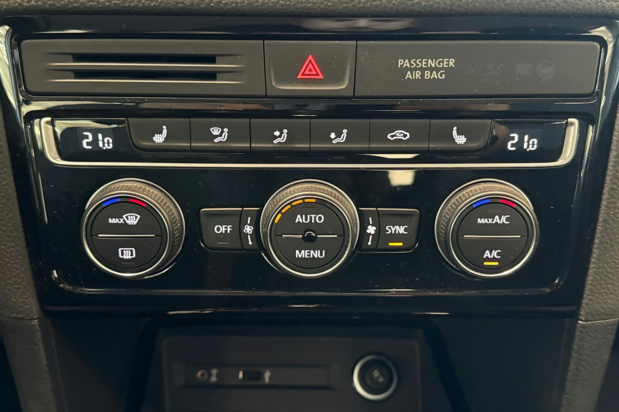 hopea Volkswagen Golf Sportsvan 2019 kuva 15.