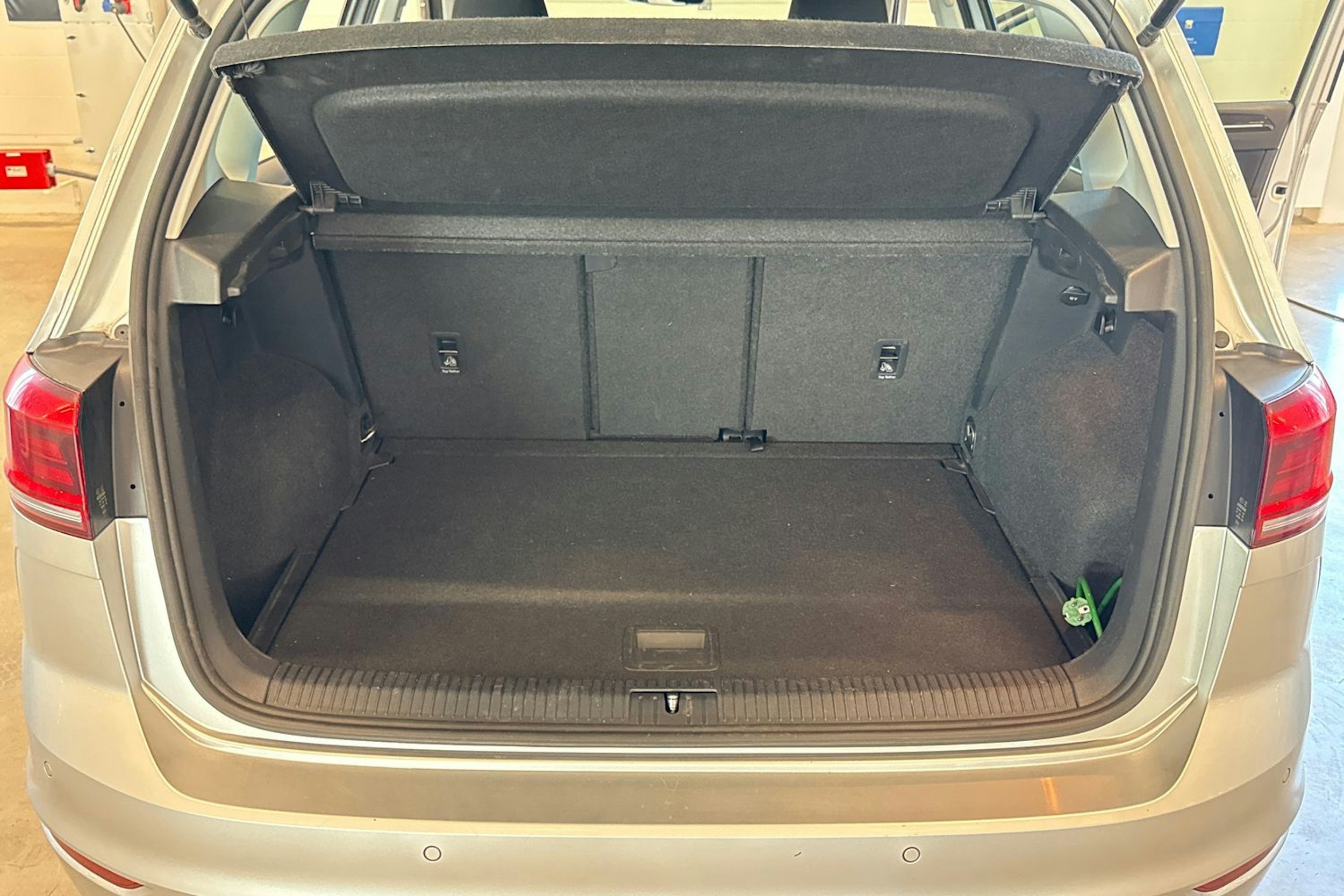 hopea Volkswagen Golf Sportsvan 2019 kuva 23.