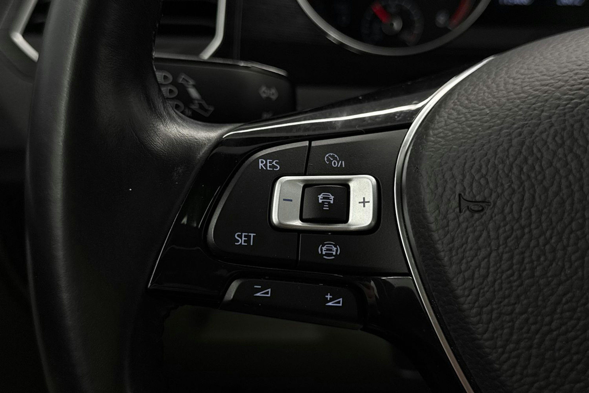 sininen Volkswagen Golf Sportsvan 2019 kuva 20.