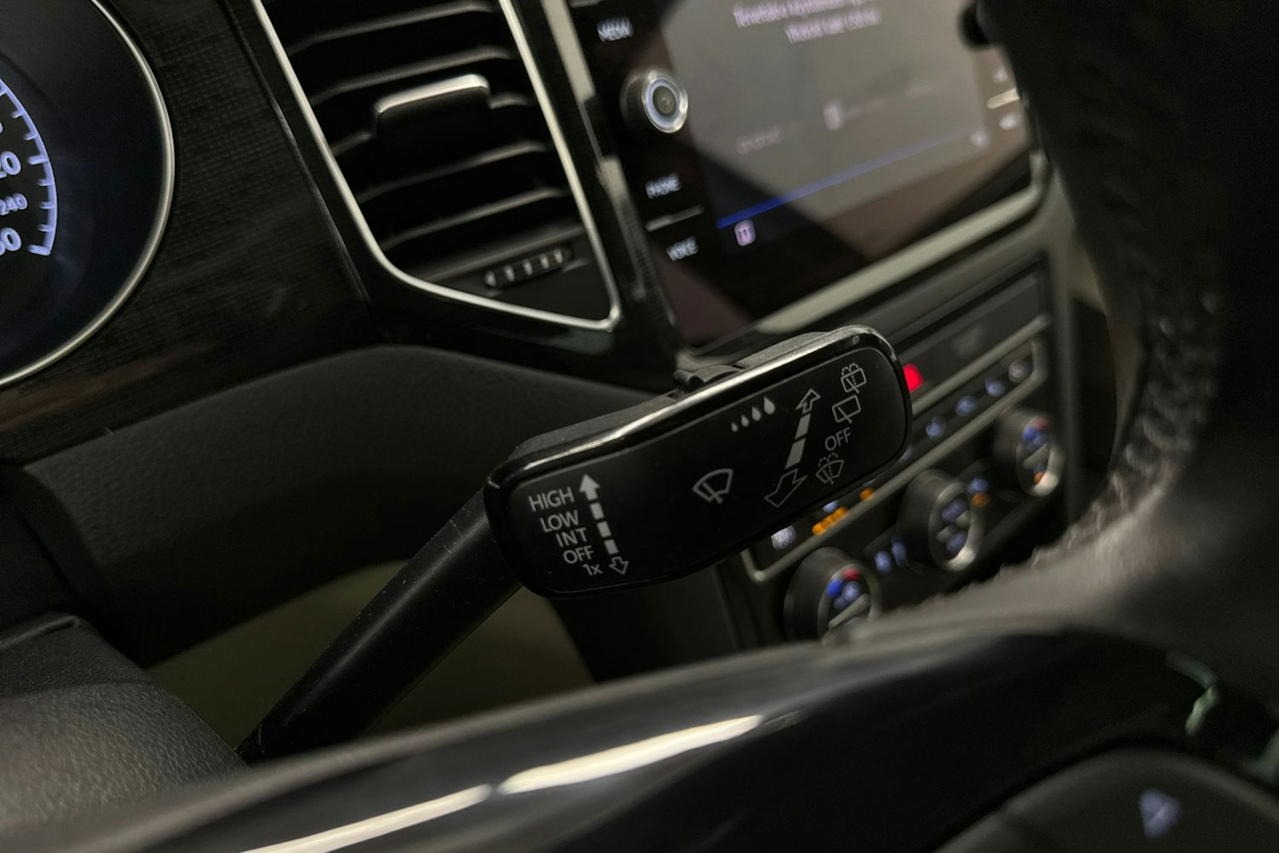 sininen Volkswagen Golf Sportsvan 2019 kuva 26.