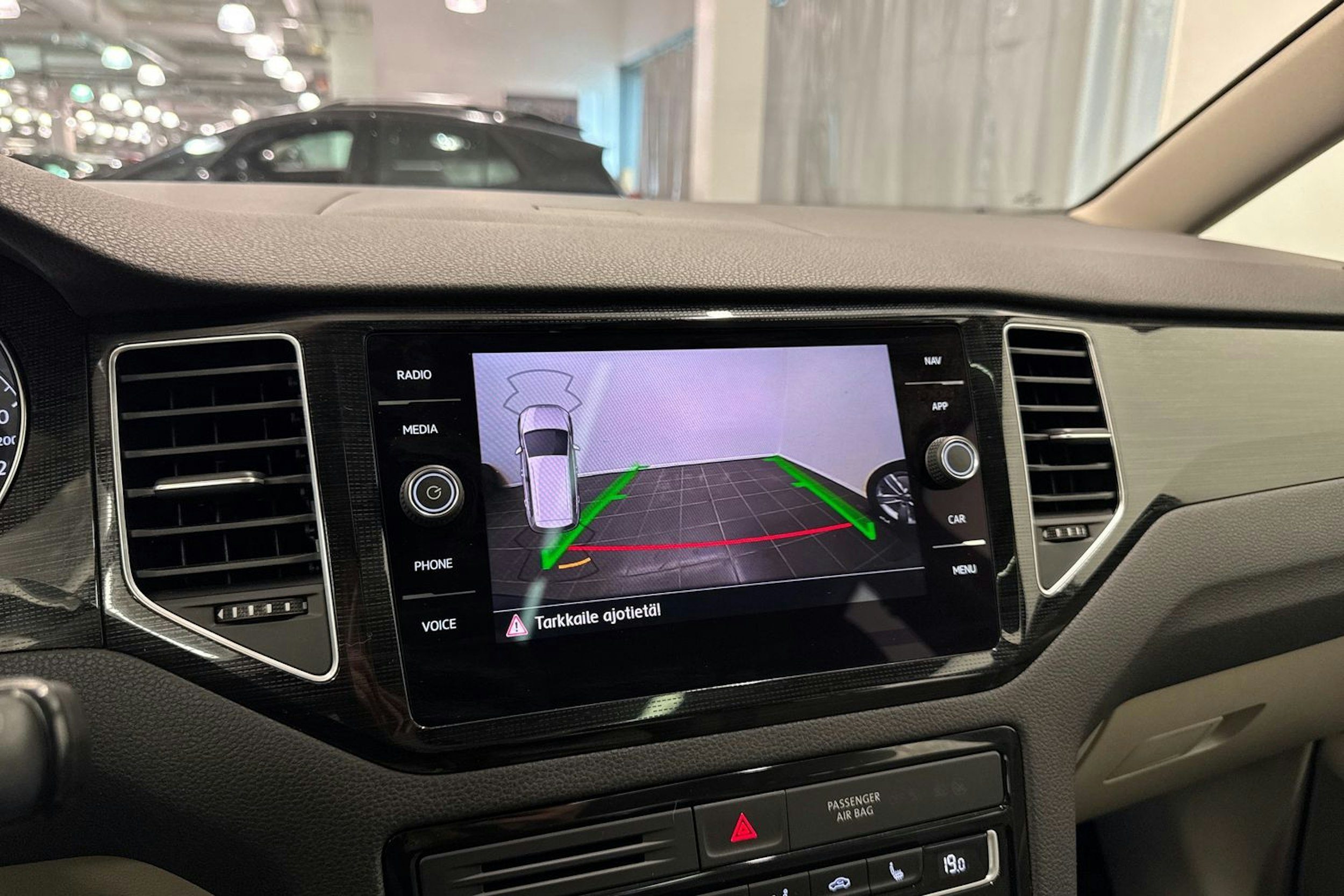 sininen Volkswagen Golf Sportsvan 2019 kuva 31.