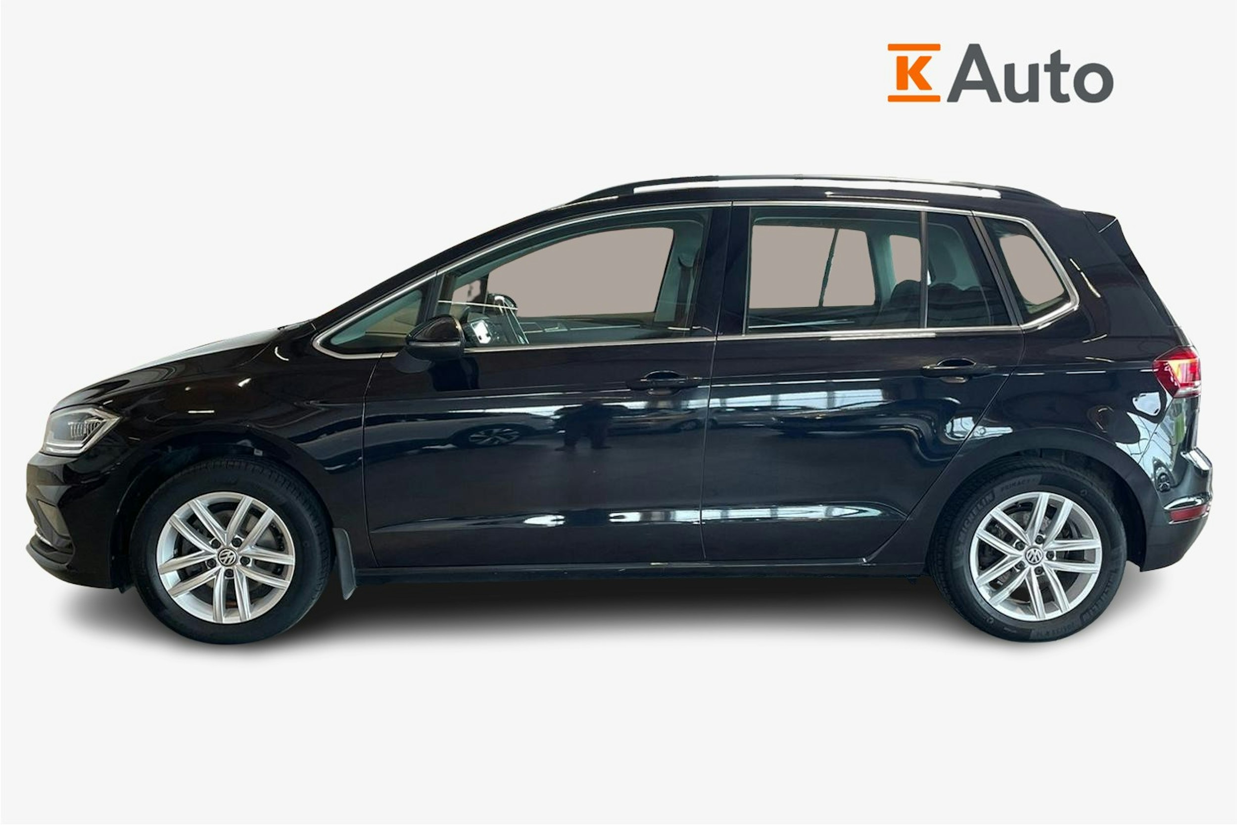 Musta Volkswagen GOLF SPORTSVAN 2019 kuva 6.