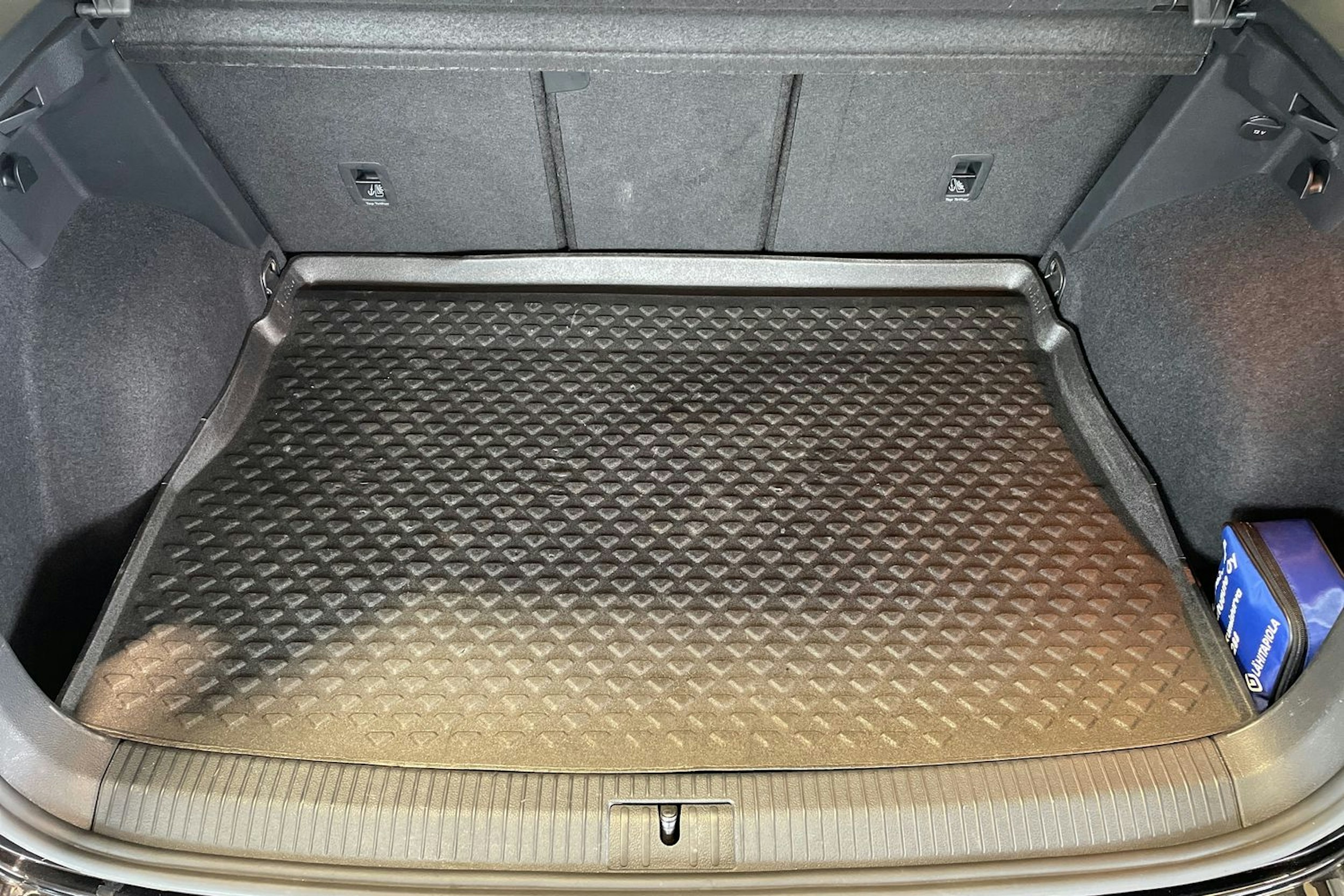 Musta Volkswagen GOLF SPORTSVAN 2019 kuva 15.