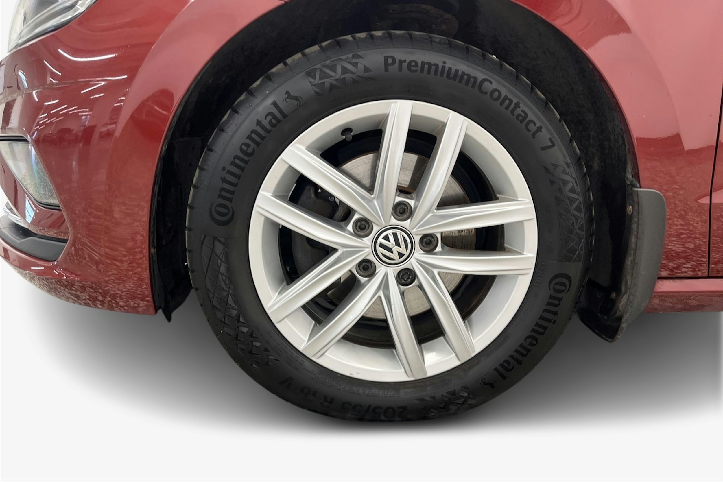 Punainen Volkswagen GOLF SPORTSVAN 2019 kuva 11.