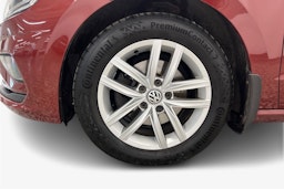 Punainen Volkswagen GOLF SPORTSVAN 2019 kuva 11.