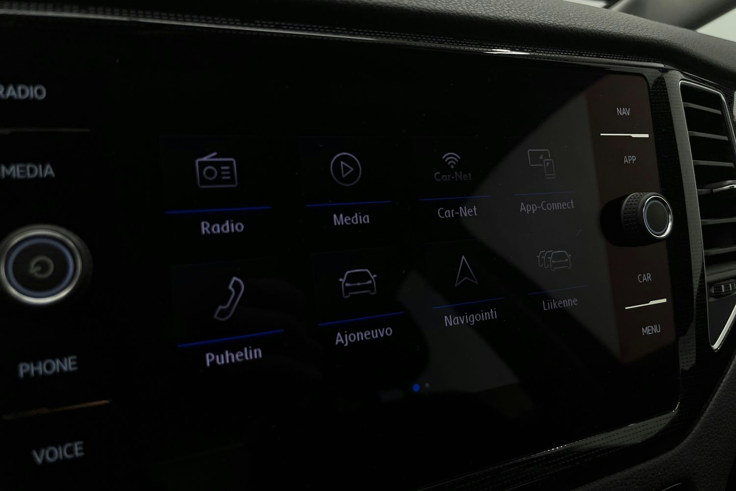 Punainen Volkswagen GOLF SPORTSVAN 2019 kuva 21.