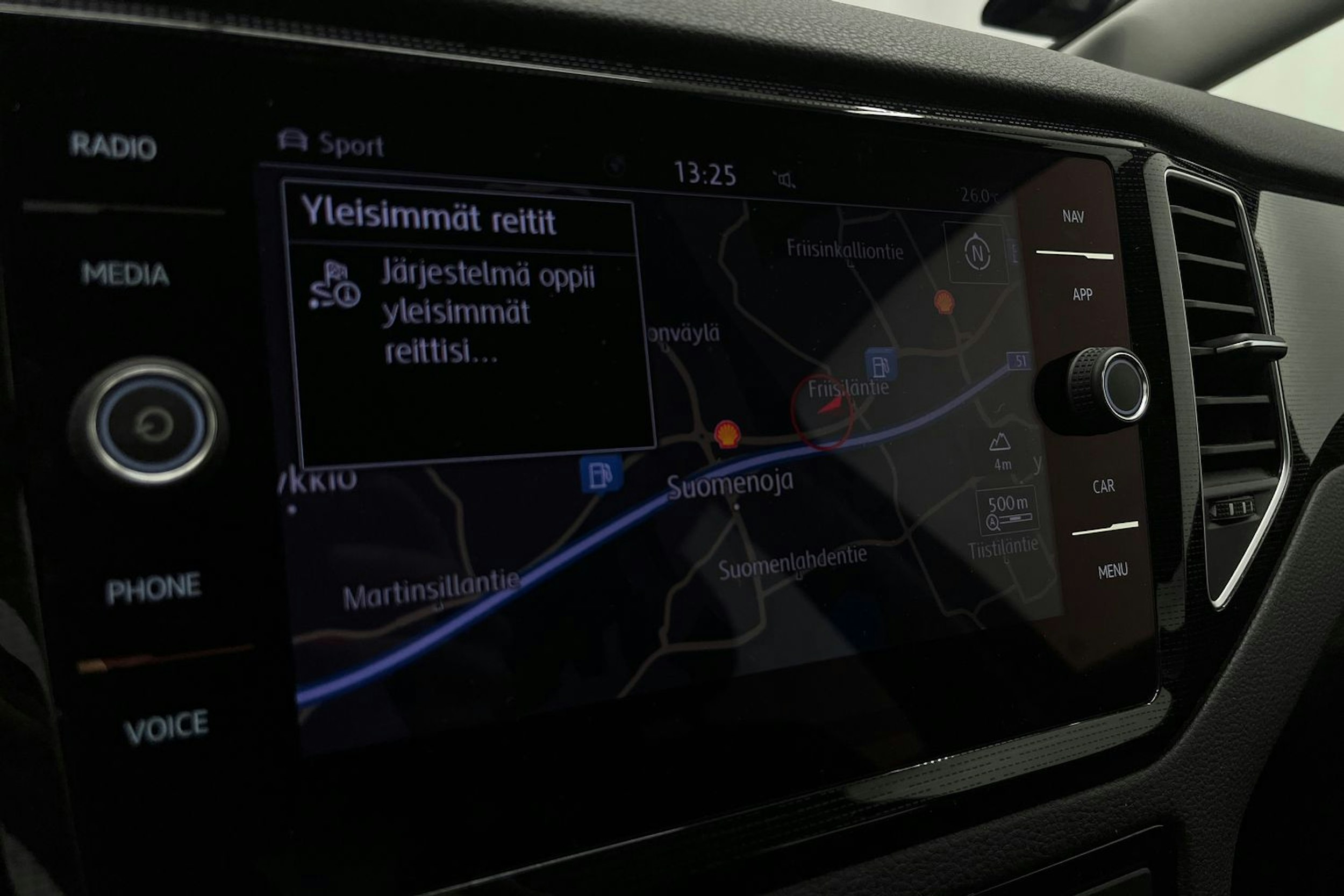 Punainen Volkswagen GOLF SPORTSVAN 2019 kuva 22.