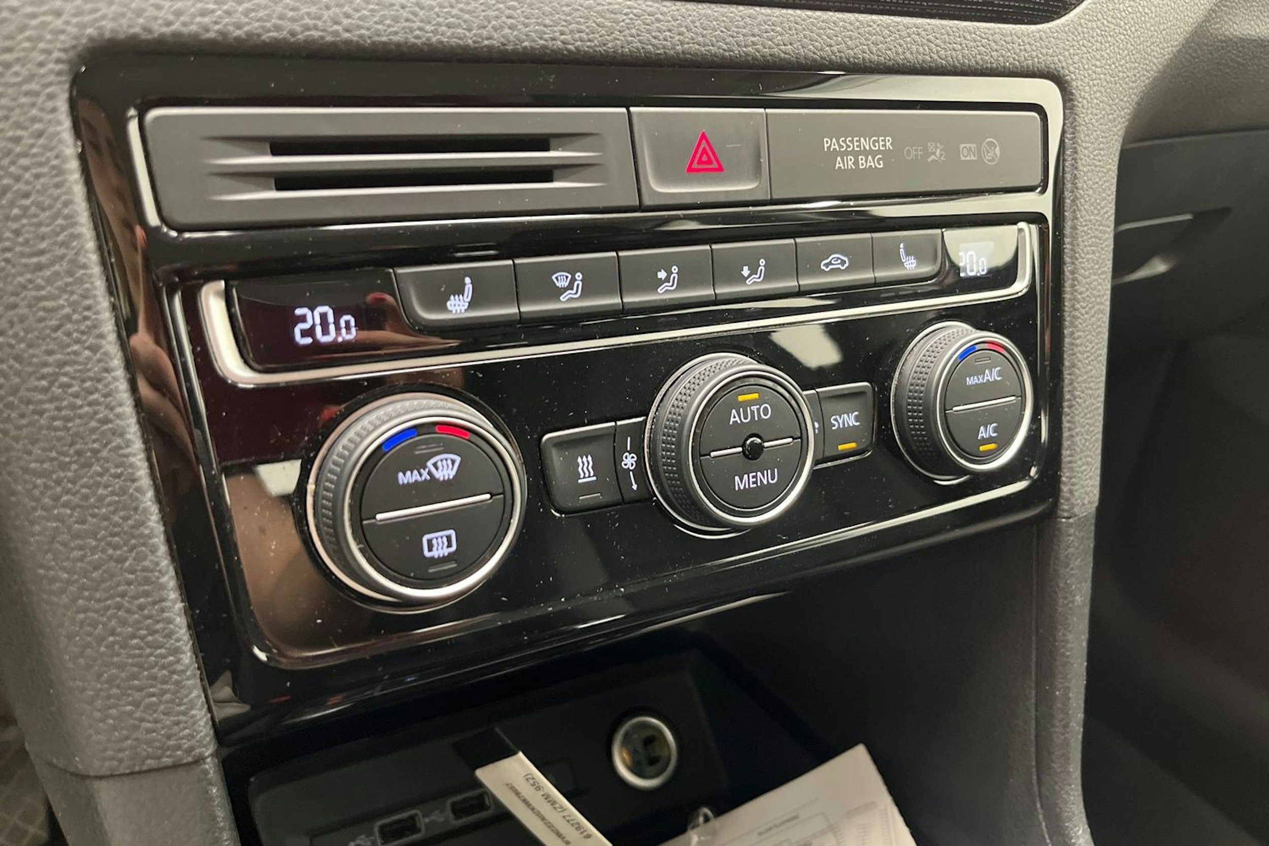 Punainen Volkswagen GOLF SPORTSVAN 2019 kuva 25.