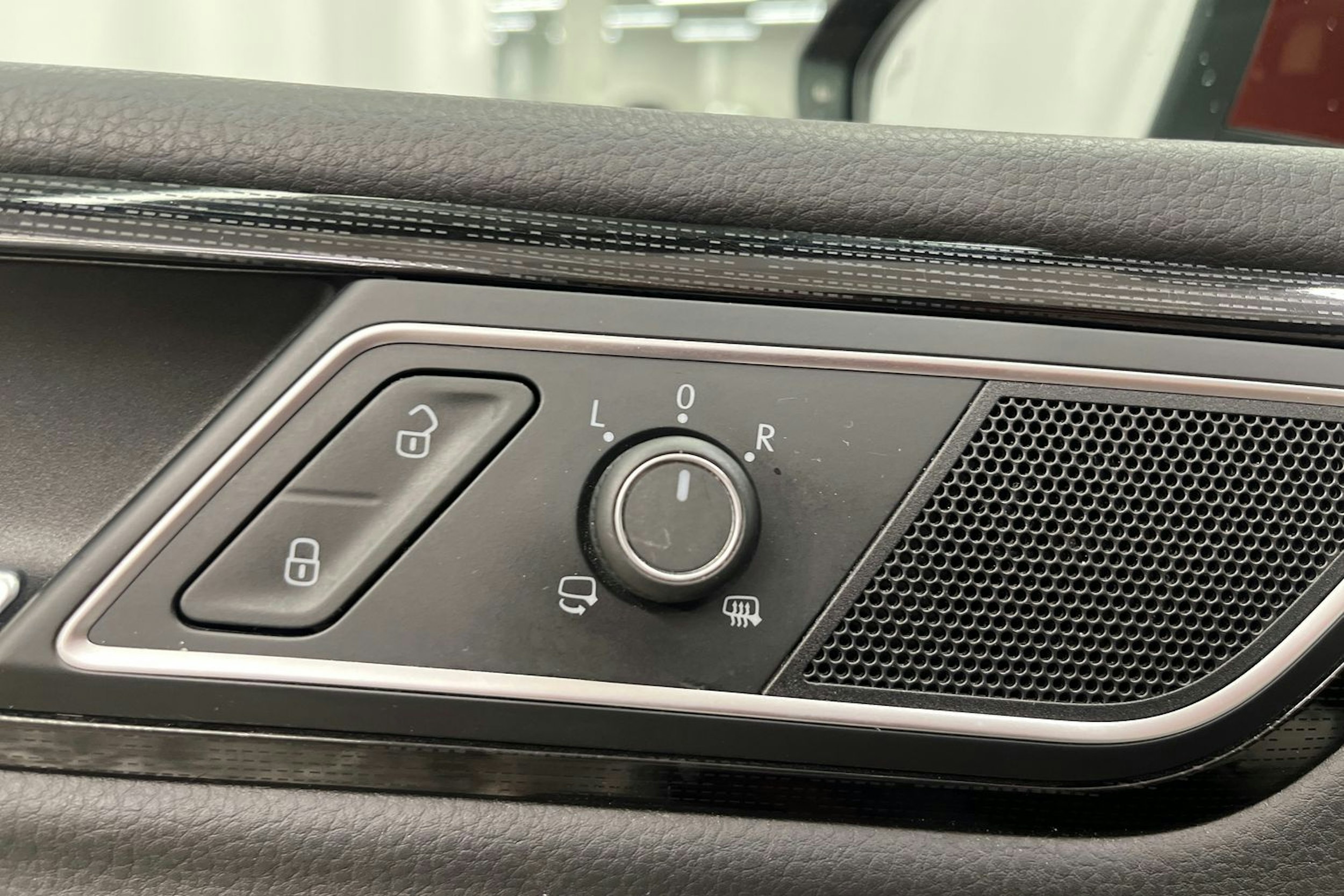 Punainen Volkswagen GOLF SPORTSVAN 2019 kuva 28.