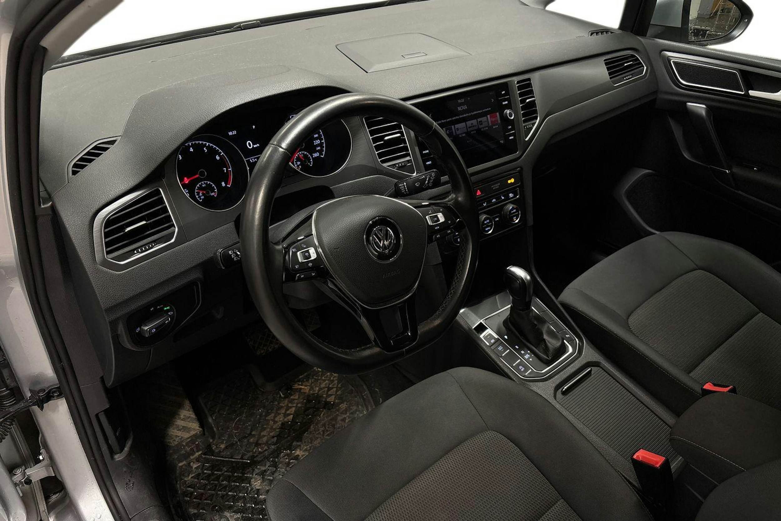 met. hopea Volkswagen Golf Sportsvan 2020 kuva 3.