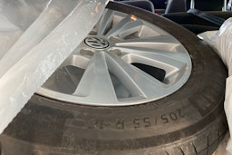 punainen Volkswagen Golf Sportsvan 2020 kuva 12.