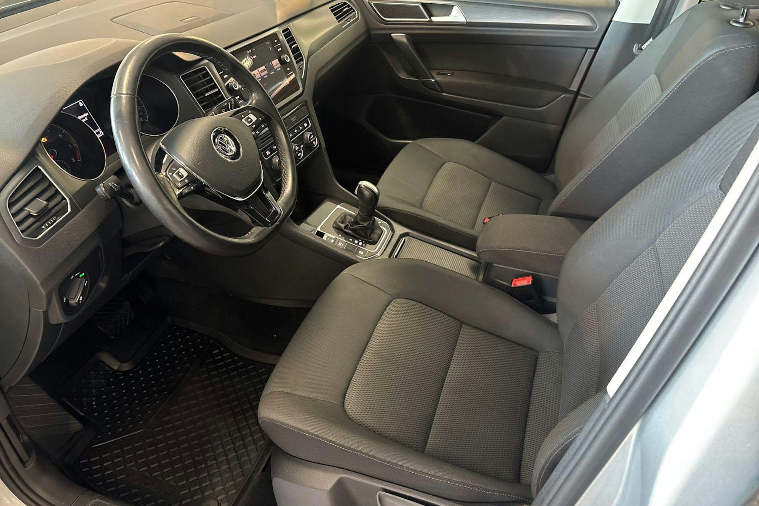 Hopea Volkswagen GOLF SPORTSVAN 2020 kuva 7.