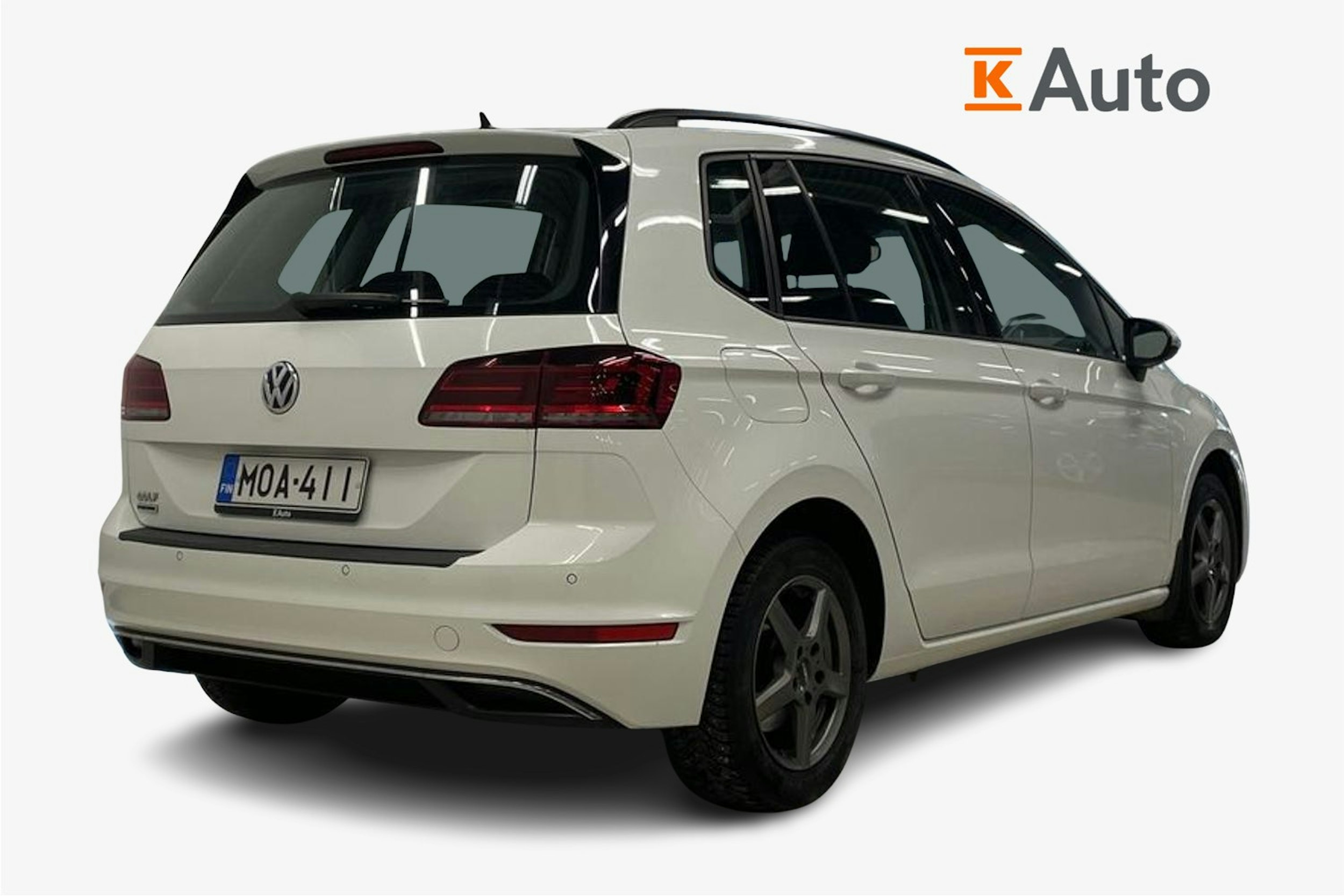 Valkoinen Volkswagen GOLF SPORTSVAN 2020 kuva 2.