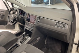 Valkoinen Volkswagen GOLF SPORTSVAN 2020 kuva 24.