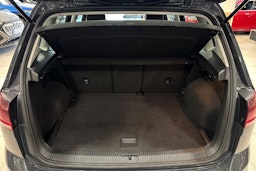 harmaa Volkswagen Golf Sportsvan 2020 kuva 11.