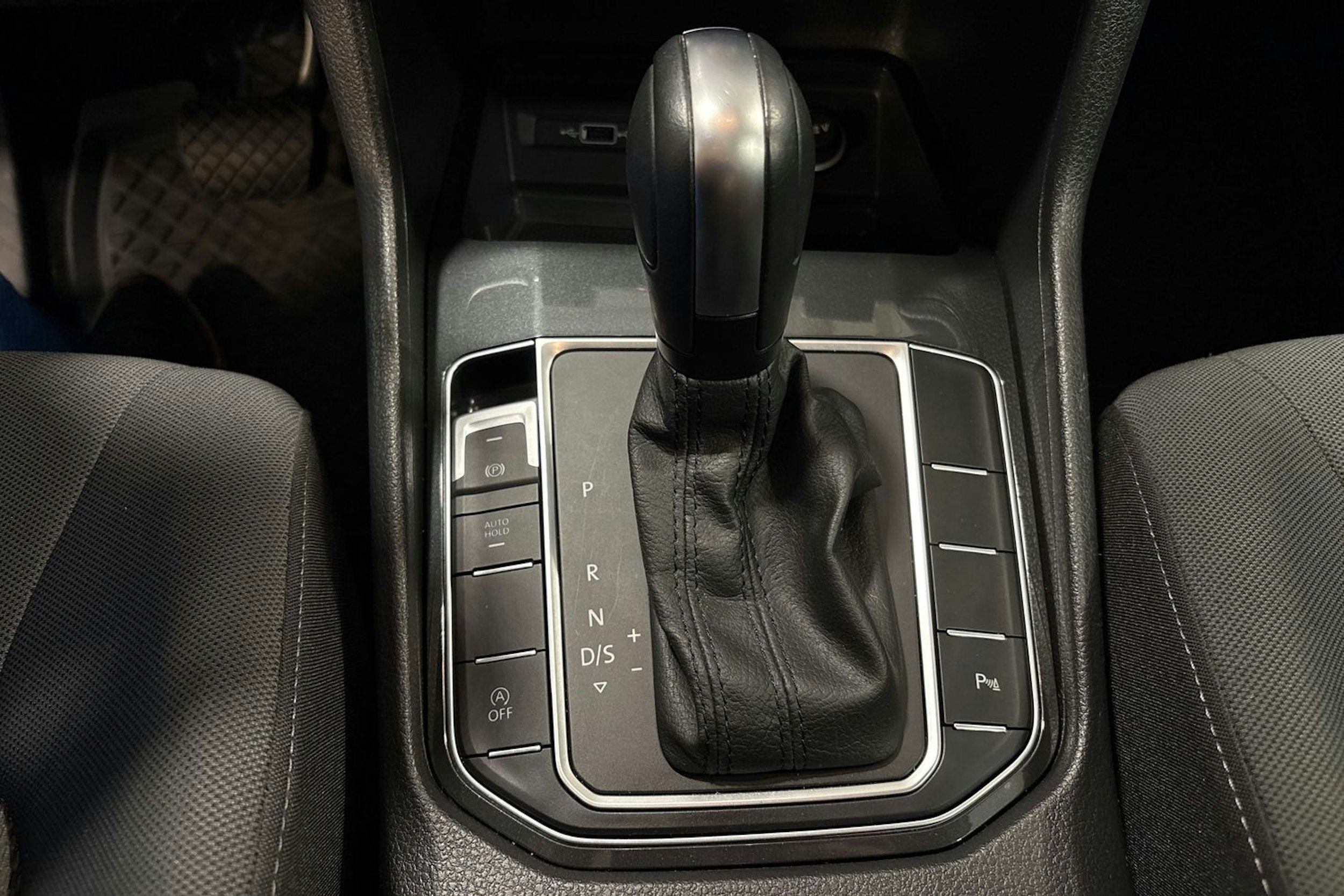 harmaa Volkswagen Golf Sportsvan 2020 kuva 14.