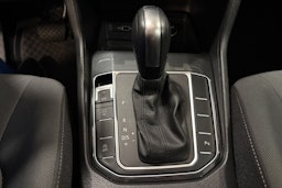 harmaa Volkswagen Golf Sportsvan 2020 kuva 14.