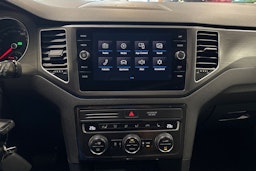 harmaa Volkswagen Golf Sportsvan 2020 kuva 18.