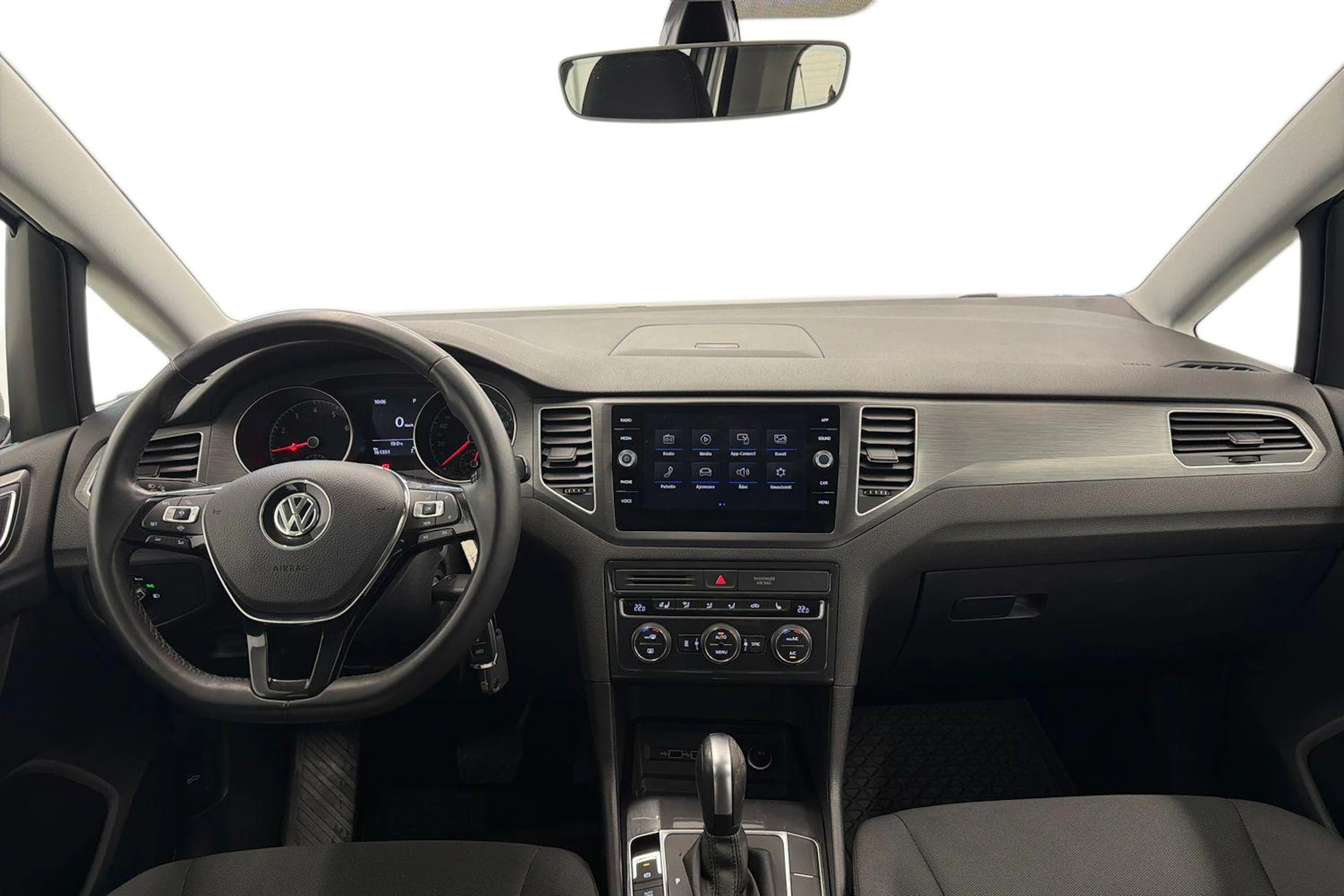 valkoinen Volkswagen Golf Sportsvan 2020 kuva 7.