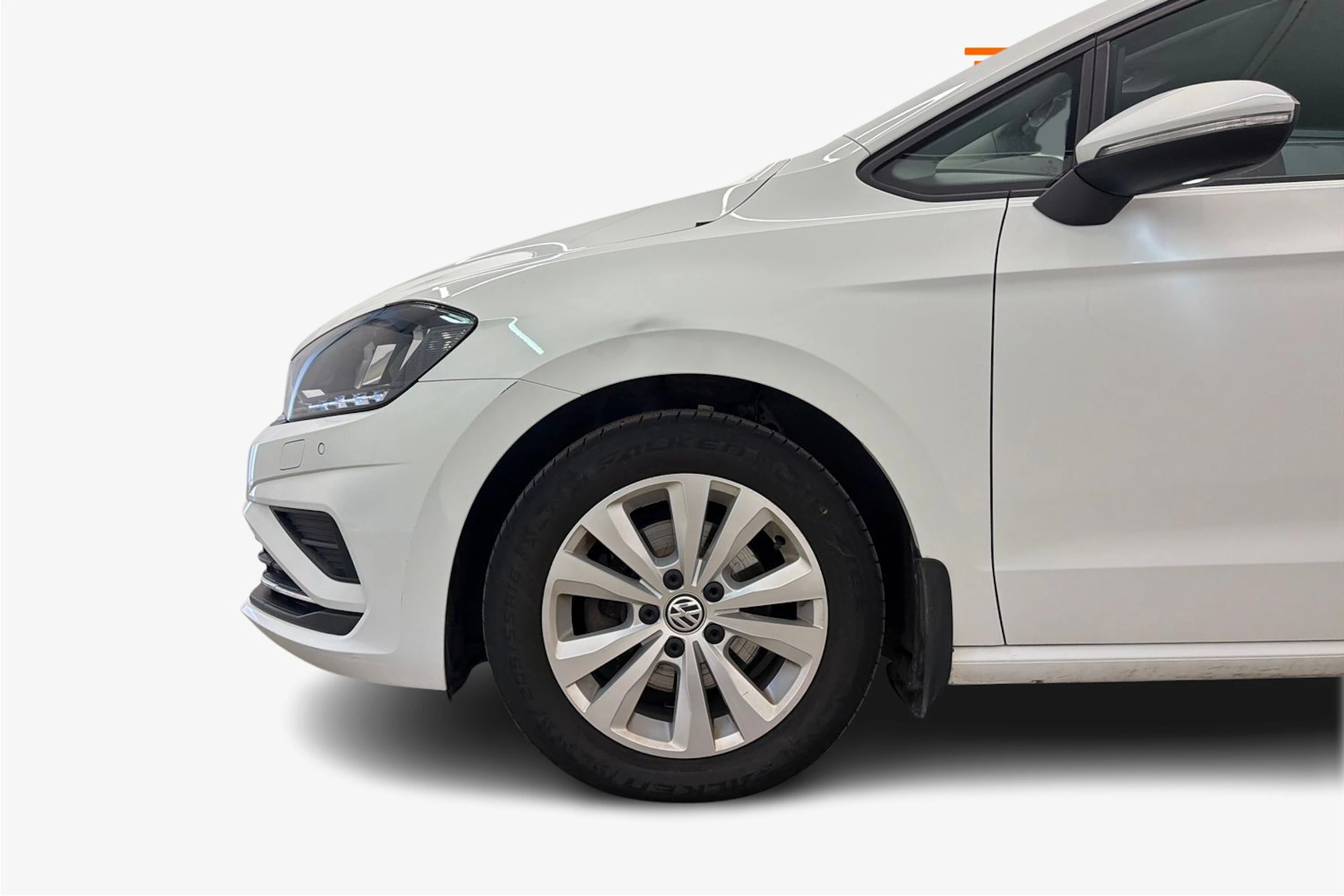 valkoinen Volkswagen Golf Sportsvan 2020 kuva 9.