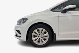valkoinen Volkswagen Golf Sportsvan 2020 kuva 9.