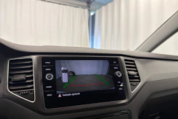 valkoinen Volkswagen Golf Sportsvan 2020 kuva 24.
