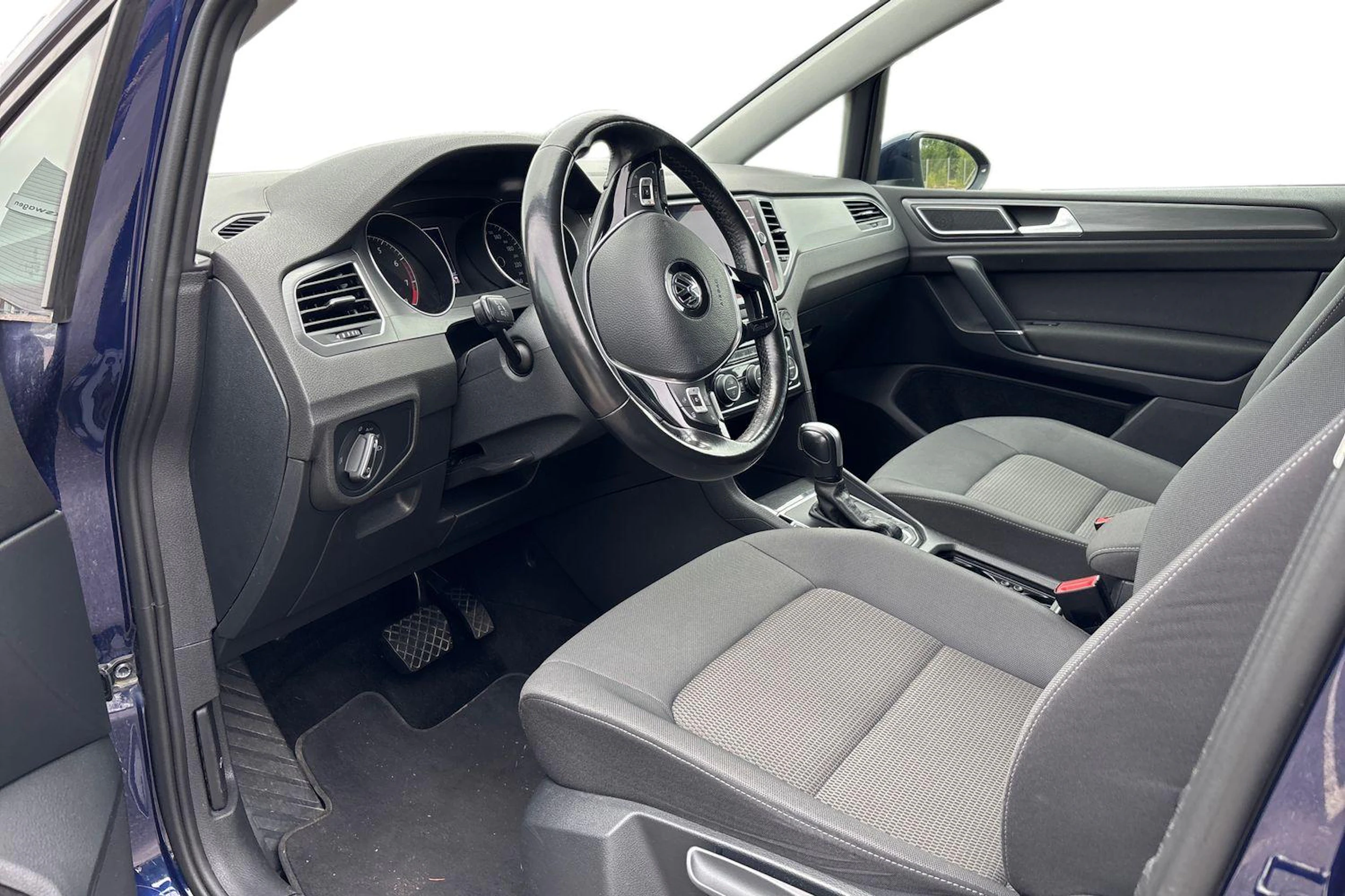 Sininen Volkswagen GOLF SPORTSVAN 2020 kuva 3.