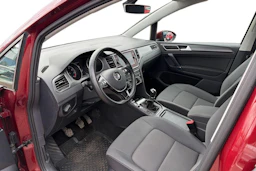 punainen Volkswagen Golf Sportsvan 2020 kuva 8.