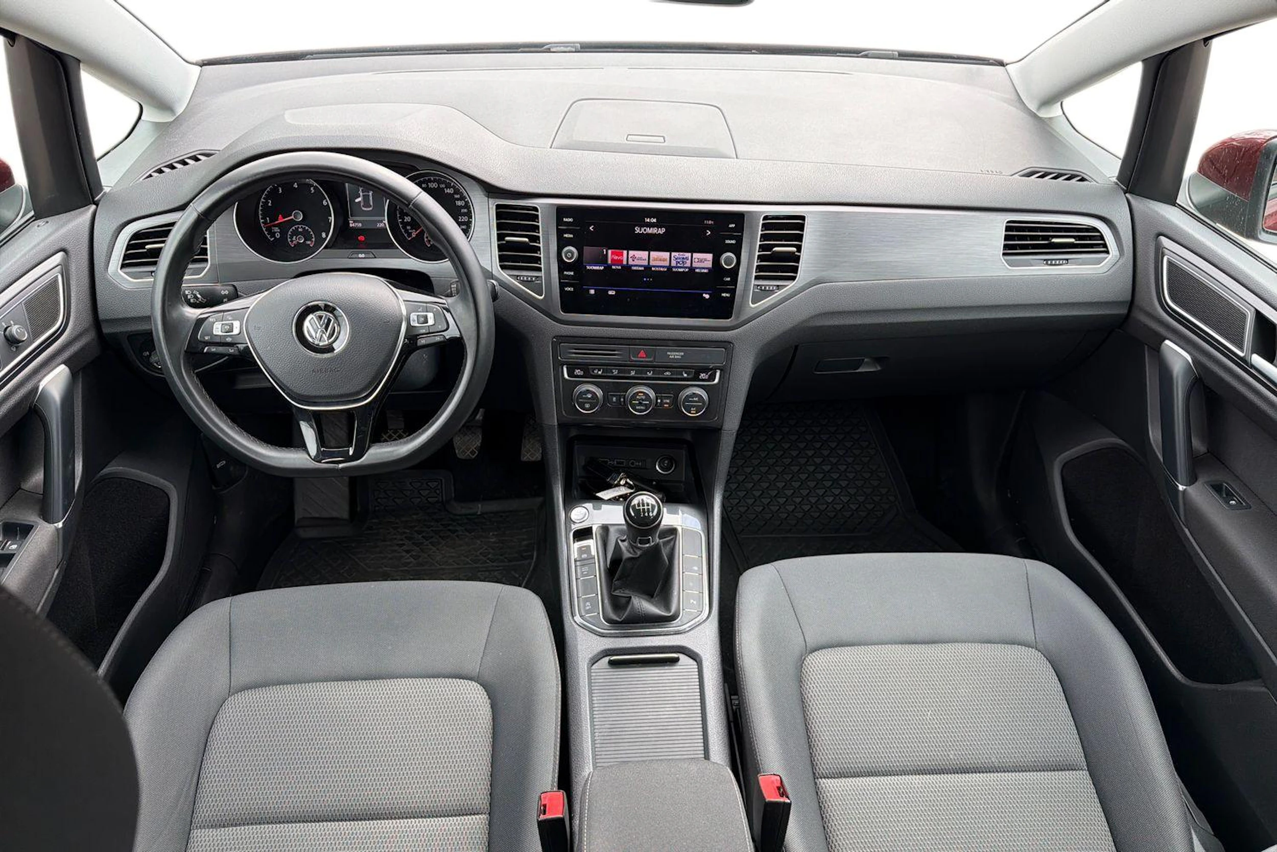 punainen Volkswagen Golf Sportsvan 2020 kuva 9.