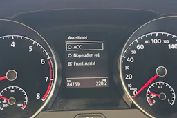 punainen Volkswagen Golf Sportsvan 2020 kuva 27.
