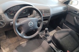 Ruskea (beige) Volkswagen Golf 2002 kuva 7.