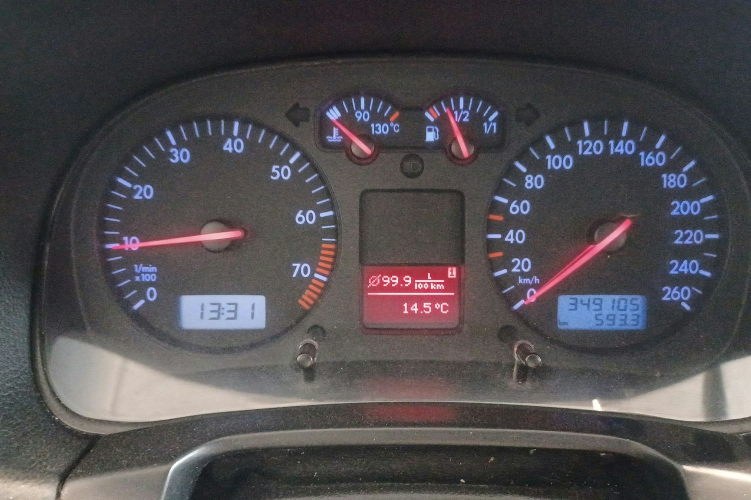 Ruskea (beige) Volkswagen Golf 2002 kuva 14.