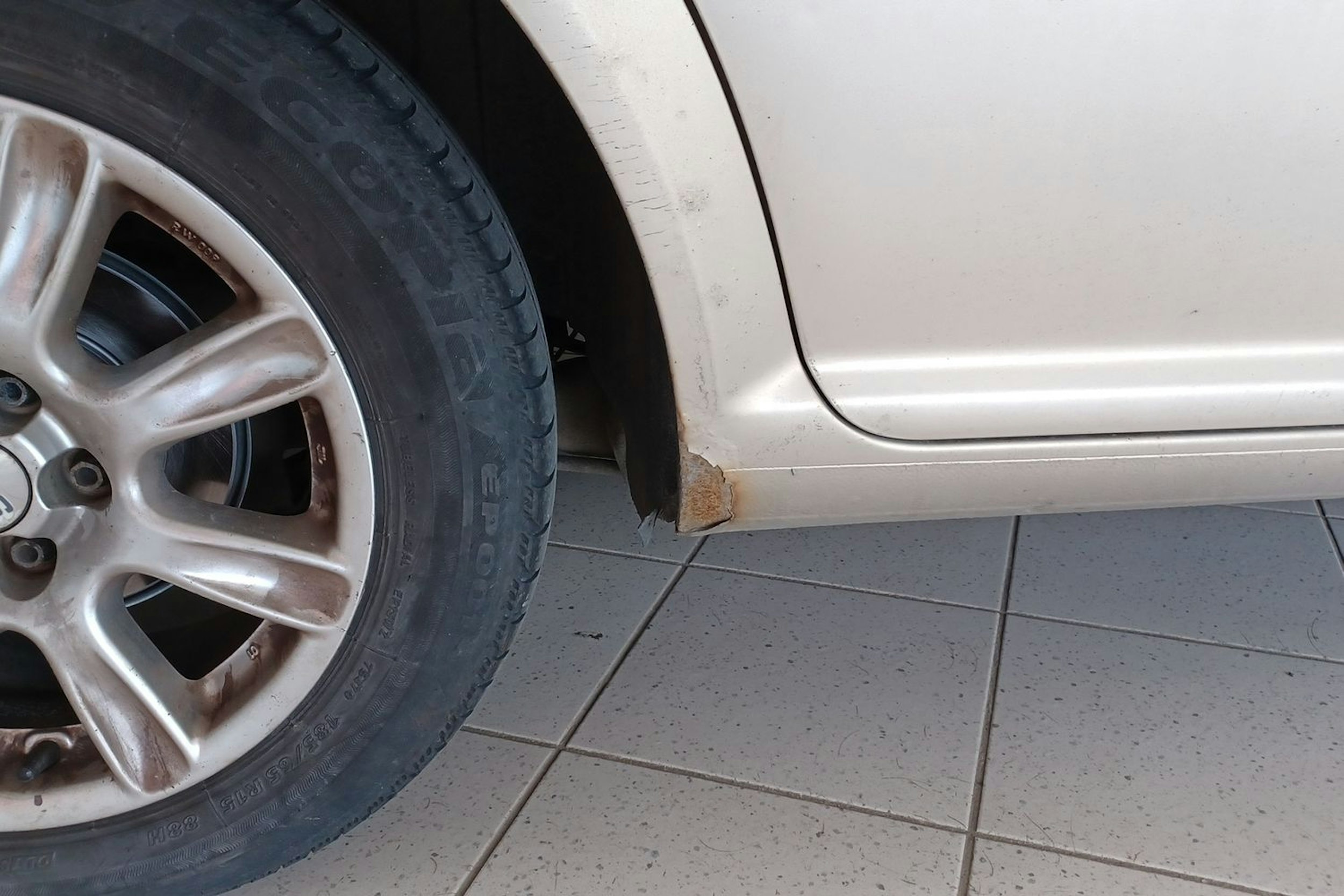 Ruskea (beige) Volkswagen Golf 2002 kuva 22.