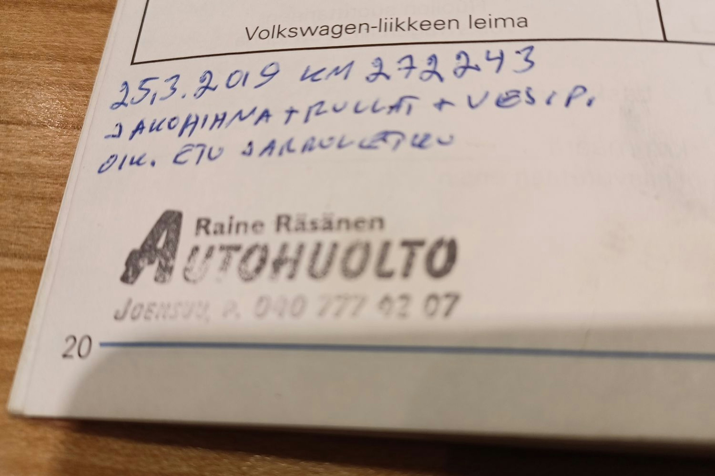 Ruskea (beige) Volkswagen Golf 2002 kuva 27.