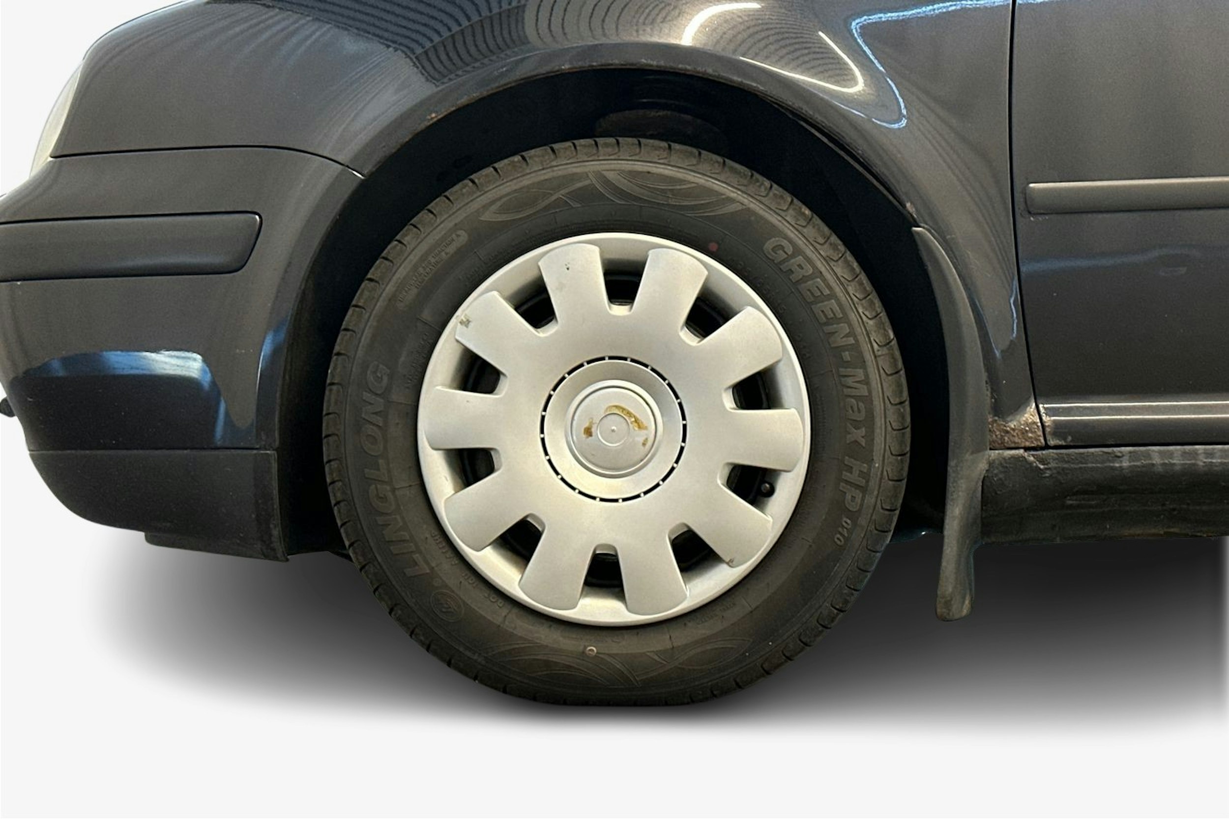 musta Volkswagen Golf 2004 kuva 9.