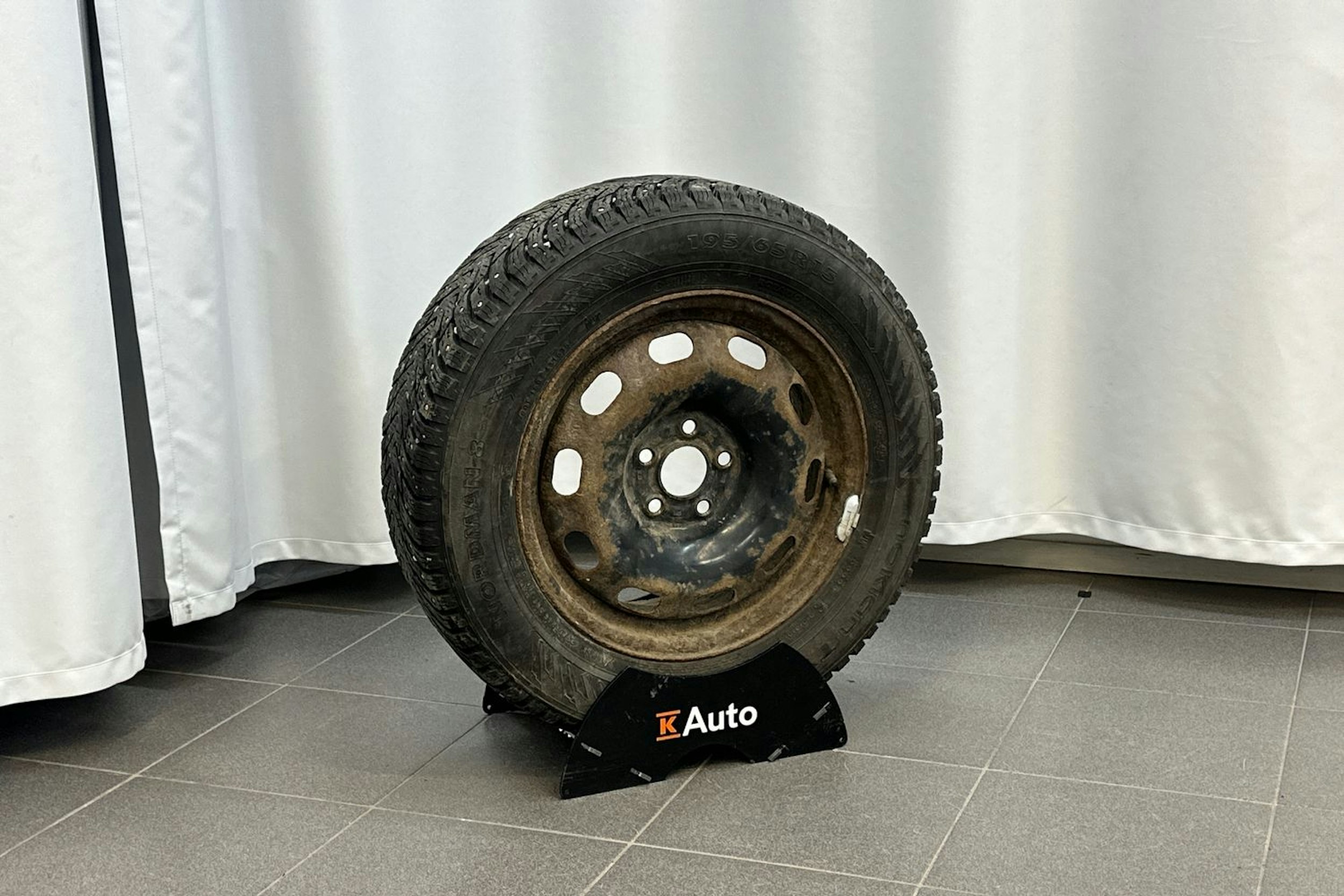 musta Volkswagen Golf 2004 kuva 11.