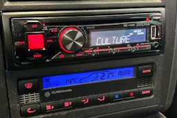 musta Volkswagen Golf 2004 kuva 18.