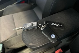 musta Volkswagen Golf 2004 kuva 21.