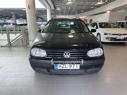 Musta Volkswagen Golf 2003 kuva 1.
