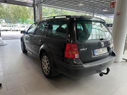 Musta Volkswagen Golf 2003 kuva 4.