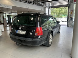 Musta Volkswagen Golf 2003 kuva 6.