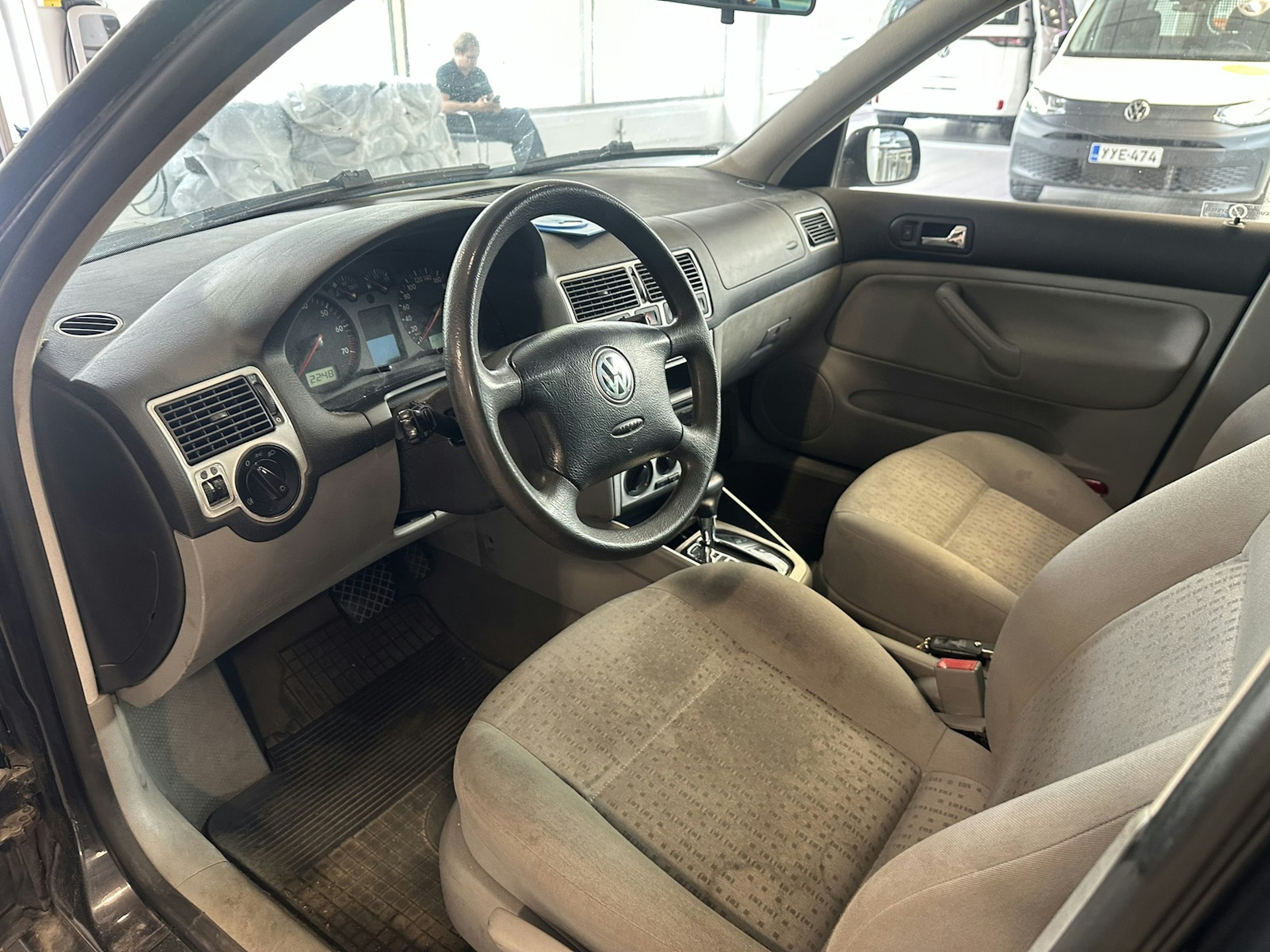 Musta Volkswagen Golf 2003 kuva 7.