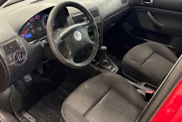 punainen Volkswagen Golf 2003 kuva 8.