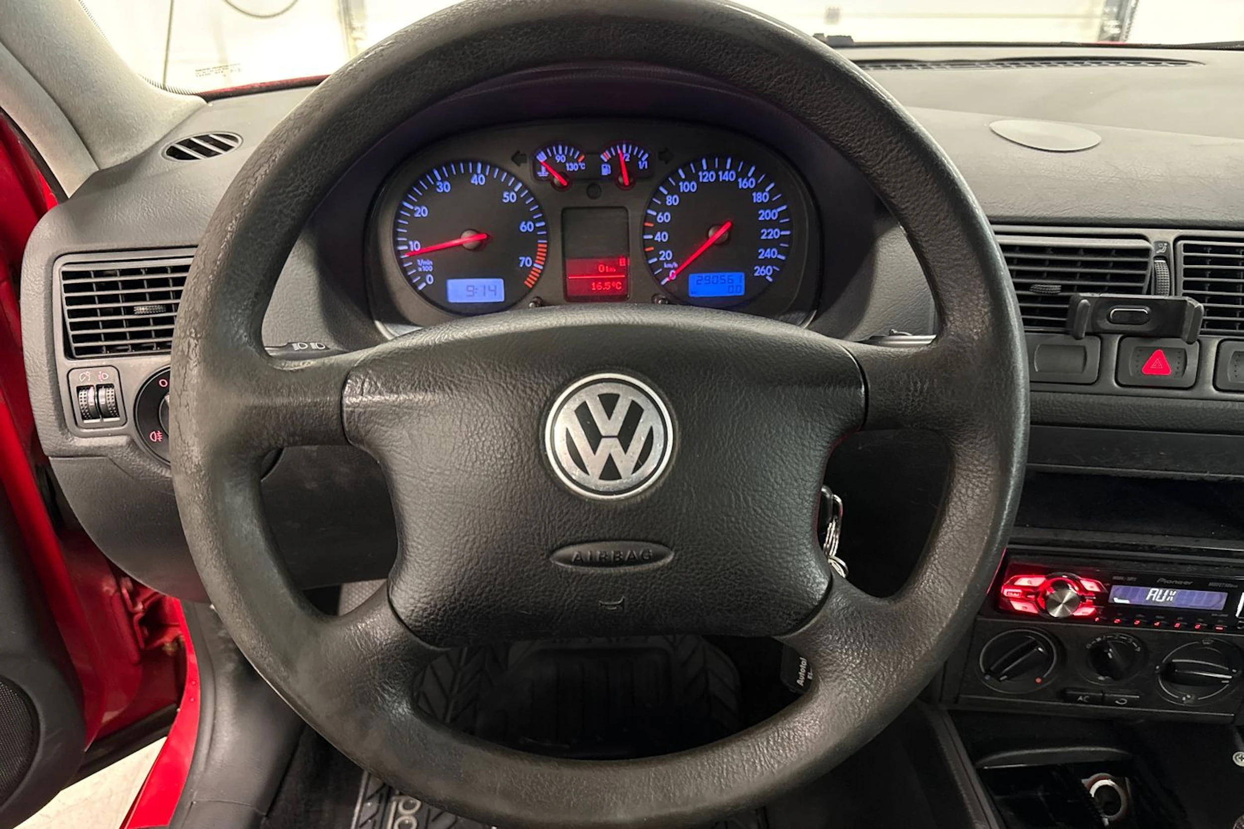 punainen Volkswagen Golf 2003 kuva 17.