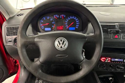 punainen Volkswagen Golf 2003 kuva 17.