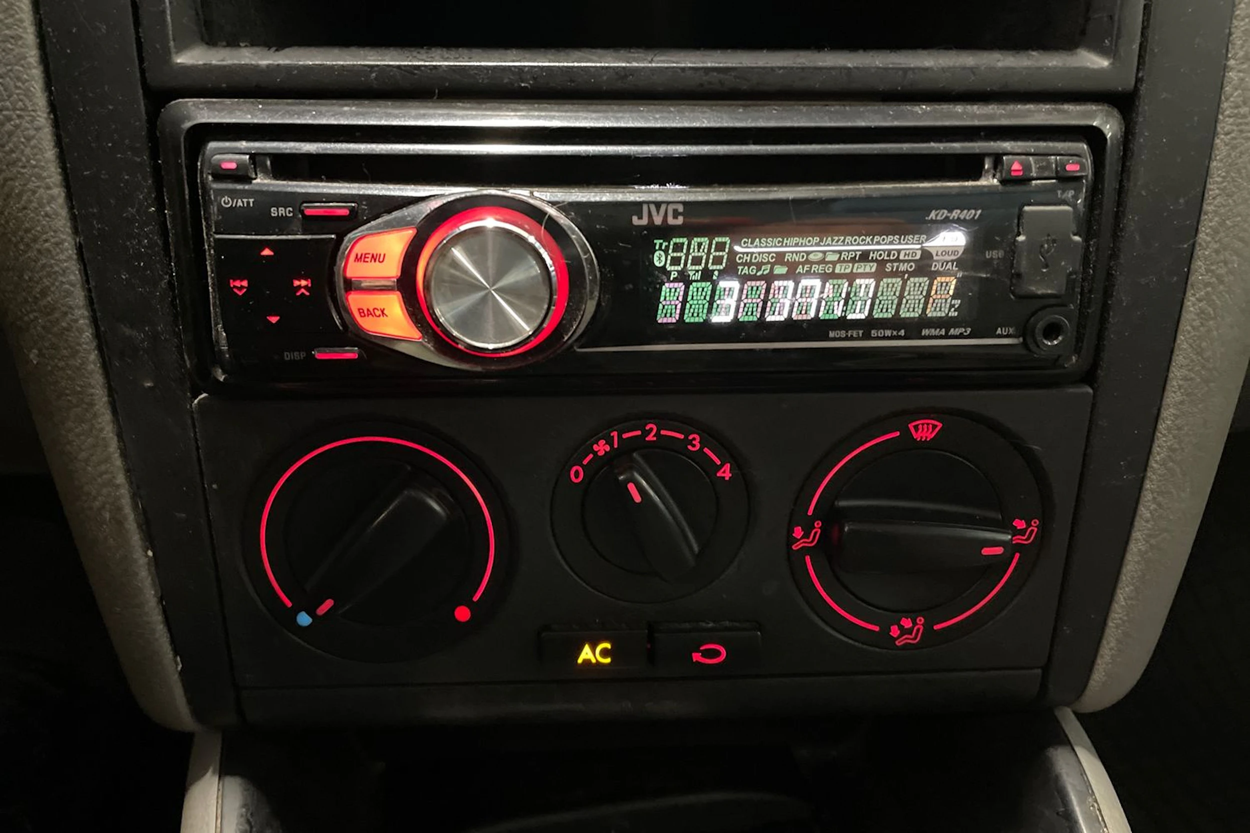 punainen Volkswagen Golf 2003 kuva 16.