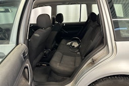 harmaa Volkswagen Golf 2003 kuva 10.