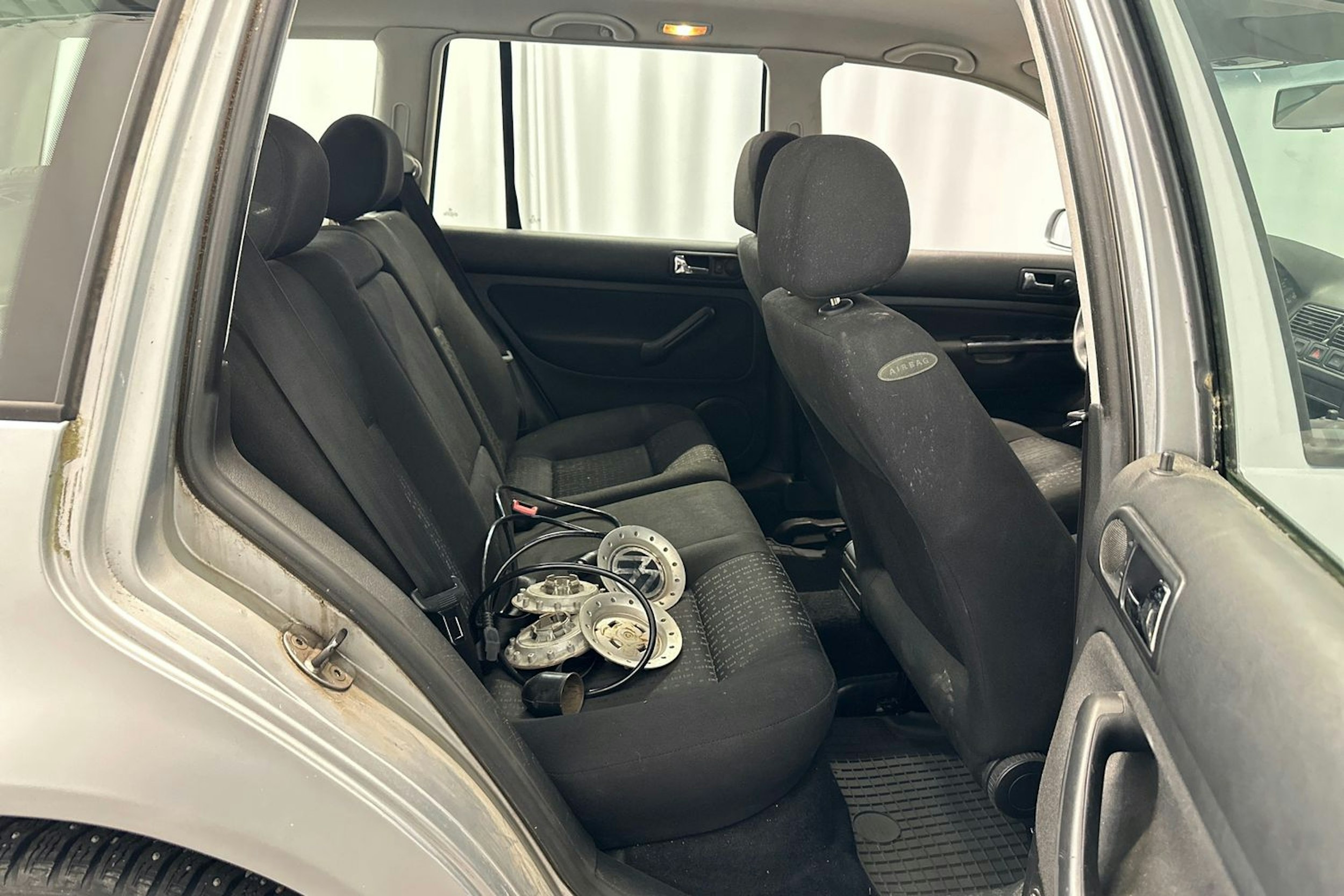 harmaa Volkswagen Golf 2003 kuva 11.