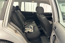 harmaa Volkswagen Golf 2003 kuva 11.